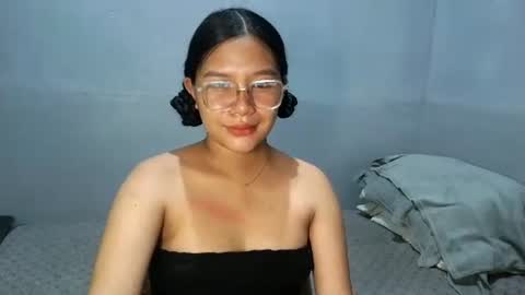 Snapshot of yoursexy_reb chatting on February 2026 12:04:02 PM yoursexy_reb online show from February 2026 12:04:02 PM