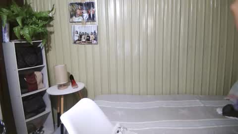 Snapshot of yoursubmissive_larah chatting on April 2026 09:15:01 AM yoursubmissive_larah online show from April 2026 09:15:01 AM