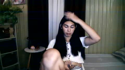 Snapshot of yoursubmissive_larah chatting on June 2026 05:27:01 AM yoursubmissive_larah online show from June 2026 05:27:01 AM