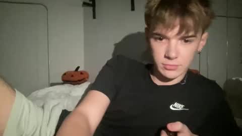 yoursweetyguy online show from December 2025 03:18:02 PM