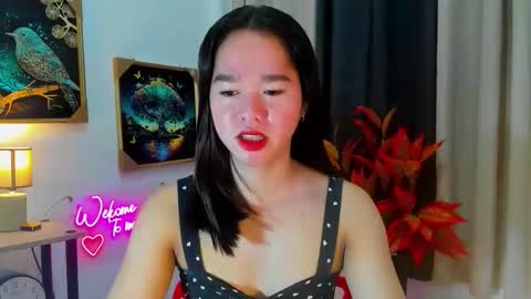 yourtinybunny online show from November 2025 10:48:02 AM