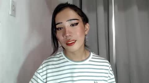 Snapshot of yourwife_material99 chatting on April 2026 05:38:01 AM yourwife_material99 online show from April 2026 05:38:01 AM