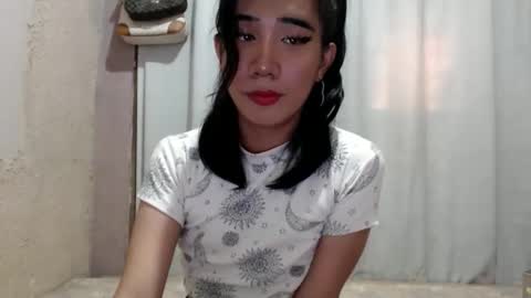 Snapshot of yourwife_material99 chatting on April 2026 05:18:02 AM yourwife_material99 online show from April 2026 05:18:02 AM