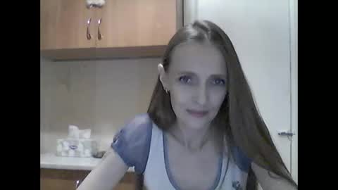 Snapshot of youur_light chatting on April 2026 05:28:01 PM Youur light online show from April 2026 05:28:01 PM