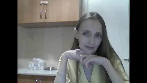 Snapshot of youur_light chatting on April 2026 06:33:02 PM Youur light online show from April 2026 06:33:02 PM