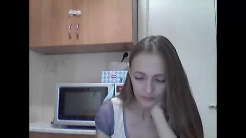 Snapshot of youur_light chatting on June 2026 06:11:01 PM Youur light online show from June 2026 06:11:01 PM