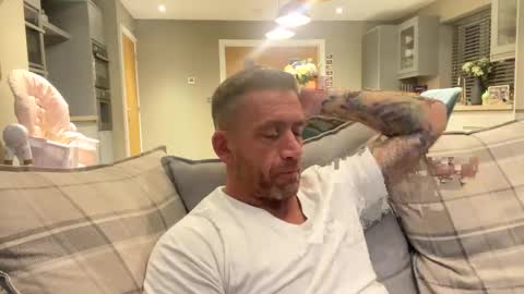 Snapshot of youwantus69 chatting on December 2024 07:06:02 AM You want us 69 online show from December 2024 07:06:02 AM