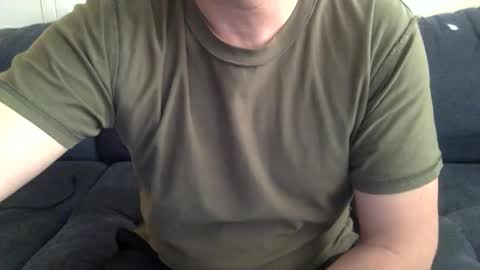 Snapshot of yque2 chatting on February 2026 01:01:02 AM yque online show from February 2026 01:01:02 AM