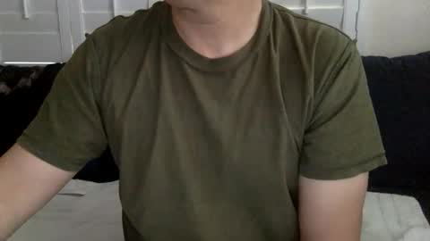 Snapshot of yque2 chatting on February 2026 03:30:01 PM yque online show from February 2026 03:30:01 PM