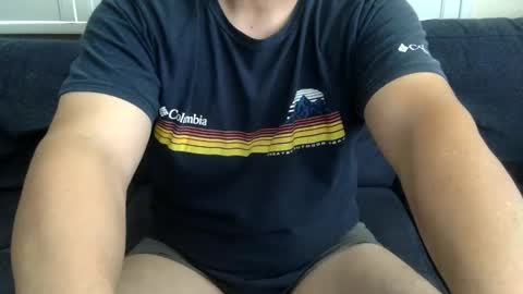 Snapshot of yque2 chatting on April 2026 06:27:02 PM yque online show from April 2026 06:27:02 PM