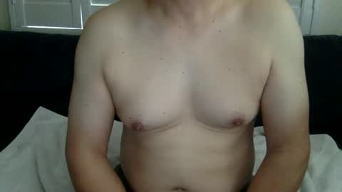 Snapshot of yque2 chatting on April 2026 04:12:01 PM yque online show from April 2026 04:12:01 PM