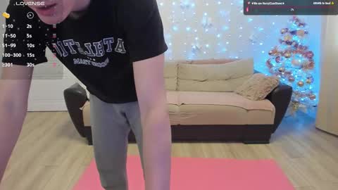 Snapshot of yueslang chatting on January 2026 07:24:02 AM Yue Lang and Samm online show from January 2026 07:24:02 AM