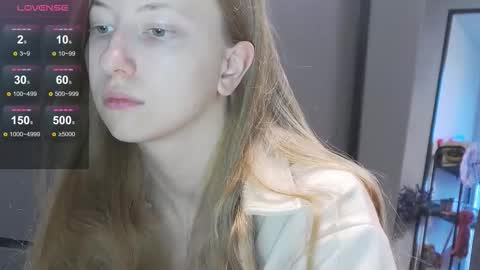 Snapshot of yuki_bloom chatting on October 2025 08:46:01 AM yuki_bloom online show from October 2025 08:46:01 AM