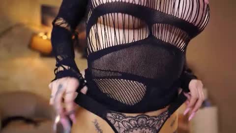 Yulia online show from September 2025 06:34:01 PM