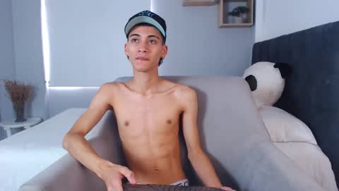 yulian_vasquez online show from March 2025 03:18:01 PM
