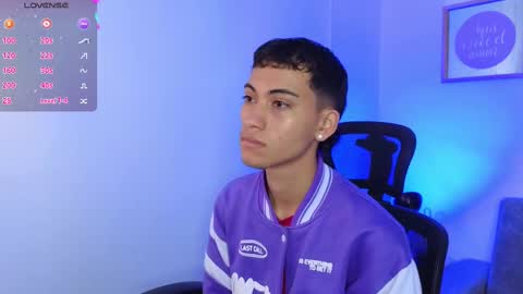 yulian_vasquez online show from September 2025 12:17:01 PM