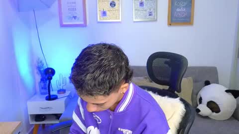 yulian_vasquez online show from November 2025 12:16:01 PM