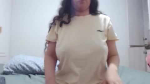 Snapshot of yuliana_25 chatting on March 2026 10:03:02 PM yuliana_25 online show from March 2026 10:03:02 PM