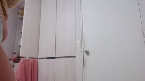 Snapshot of yuliana_25 chatting on April 2026 11:02:01 PM yuliana_25 online show from April 2026 11:02:01 PM