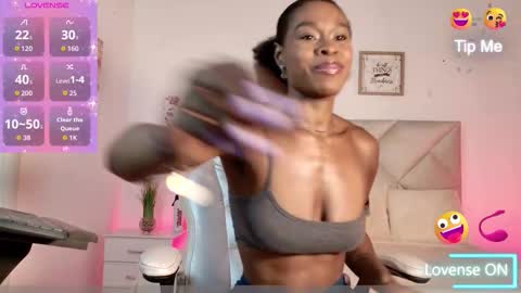 Yuliana online show from September 2025 06:51:01 PM