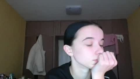 Yuliia online show from November 2025 07:08:02 AM