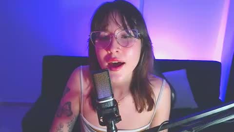 Yulienne online show from May 2026 04:53:02 AM