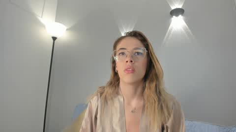 Snapshot of yulievans chatting on January 2025 04:50:01 AM yulievans online show from January 2025 04:50:01 AM