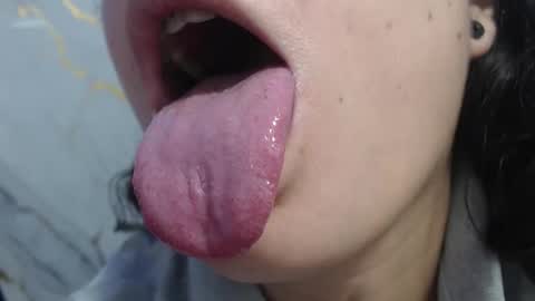 Snapshot of yumandsay chatting on December 2025 04:12:02 PM Snowflake online show from December 2025 04:12:02 PM