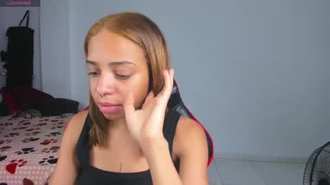 yumi_hanna online show from April 2026 02:50:02 AM