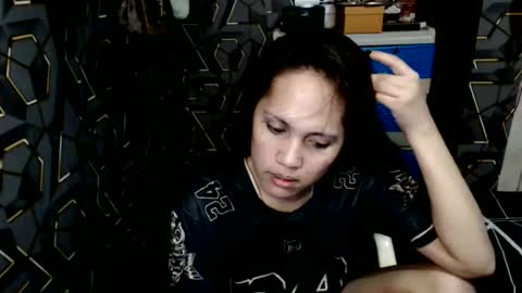 Snapshot of yumi_white chatting on March 2026 12:32:01 PM yumi online show from March 2026 12:32:01 PM