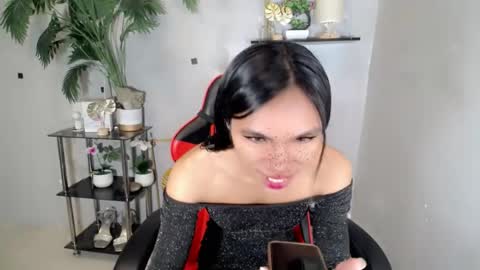 Snapshot of yumiexx chatting on August 2026 02:00:02 AM CALL ME YUMLEXX online show from August 2026 02:00:02 AM