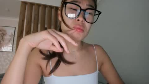 Yumi online show from October 2025 07:52:02 AM