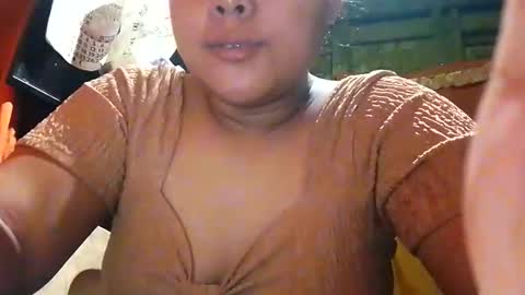 Snapshot of yummy_fiona chatting on May 2026 02:03:02 PM yummy_fiona online show from May 2026 02:03:02 PM