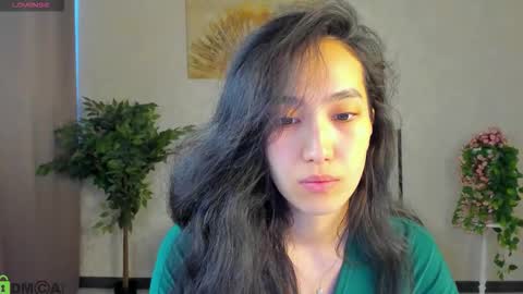 Snapshot of yummy_lamii chatting on March 2026 04:05:01 AM Cindey online show from March 2026 04:05:01 AM