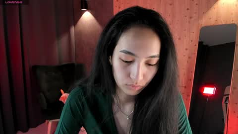 Snapshot of yummy_lamii chatting on April 2026 01:42:01 AM Cindey online show from April 2026 01:42:01 AM