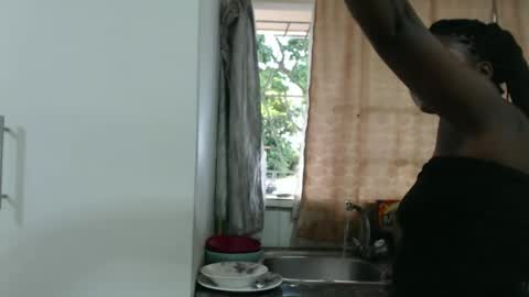 yummybumz online show from September 2025 01:02:02 PM