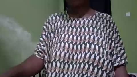 Snapshot of yummychocolate_2 chatting on September 2025 04:18:01 PM YUMMY online show from September 2025 04:18:01 PM