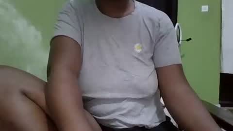 Snapshot of yummychocolate_2 chatting on December 2025 09:51:02 AM YUMMY online show from December 2025 09:51:02 AM