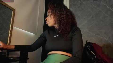 Yummyduo online show from October 2025 11:57:02 AM