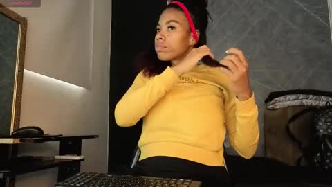 Yummyduo online show from October 2025 12:04:02 PM