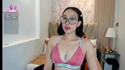 Snapshot of yuna__min chatting on October 2025 01:51:02 PM Yuna  online show from October 2025 01:51:02 PM