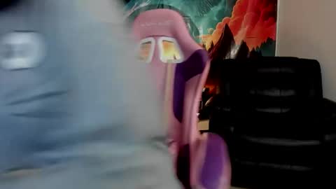 Yuna online show from December 2025 03:41:01 PM