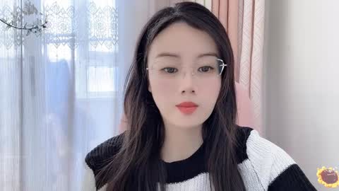 Snapshot of yuner0715 chatting on December 2024 03:10:02 AM YunEr online show from December 2024 03:10:02 AM