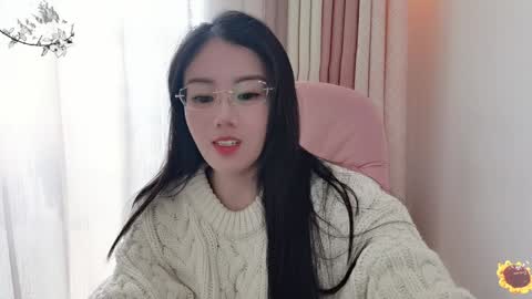Snapshot of yuner0715 chatting on December 2024 03:40:01 AM YunEr online show from December 2024 03:40:01 AM