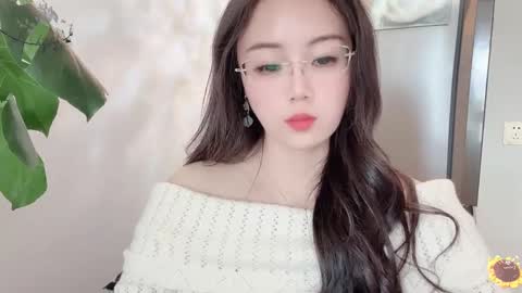 Snapshot of yuner0715 chatting on February 2025 03:37:01 AM YunEr online show from February 2025 03:37:01 AM