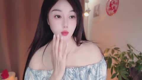 Snapshot of yuner0715 chatting on March 2026 05:23:01 AM YunEr online show from March 2026 05:23:01 AM