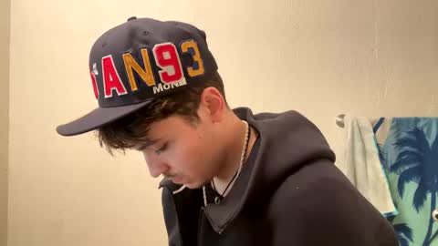 Snapshot of yungstudbev chatting on January 2025 06:12:01 AM yungstudbev online show from January 2025 06:12:01 AM