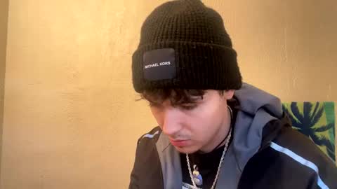 Snapshot of yungstudbev chatting on January 2025 01:21:02 PM yungstudbev online show from January 2025 01:21:02 PM