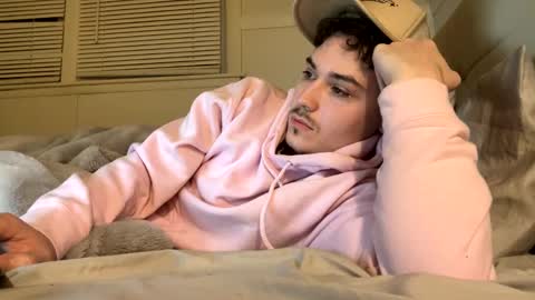 Snapshot of yungstudbev chatting on March 2025 02:46:02 AM yungstudbev online show from March 2025 02:46:02 AM