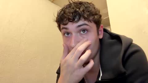 Snapshot of yungstudbev chatting on October 2025 01:15:01 AM yungstudbev online show from October 2025 01:15:01 AM